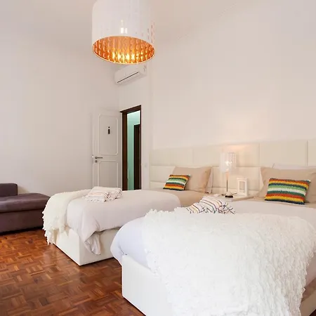 Pensjonat Ginjinha House - 4 - Bairro Alto - With Ac!